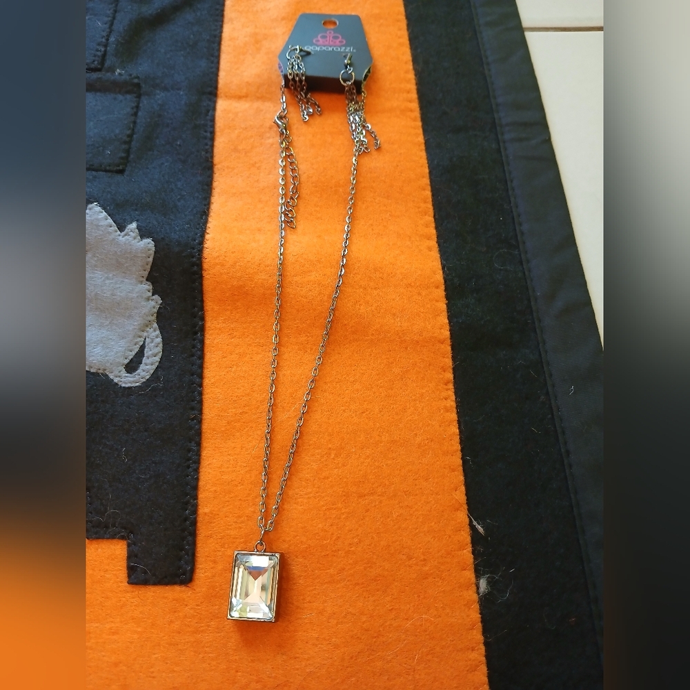 NWT Paparazzi Necklace and Earrings Set. Adjustable.